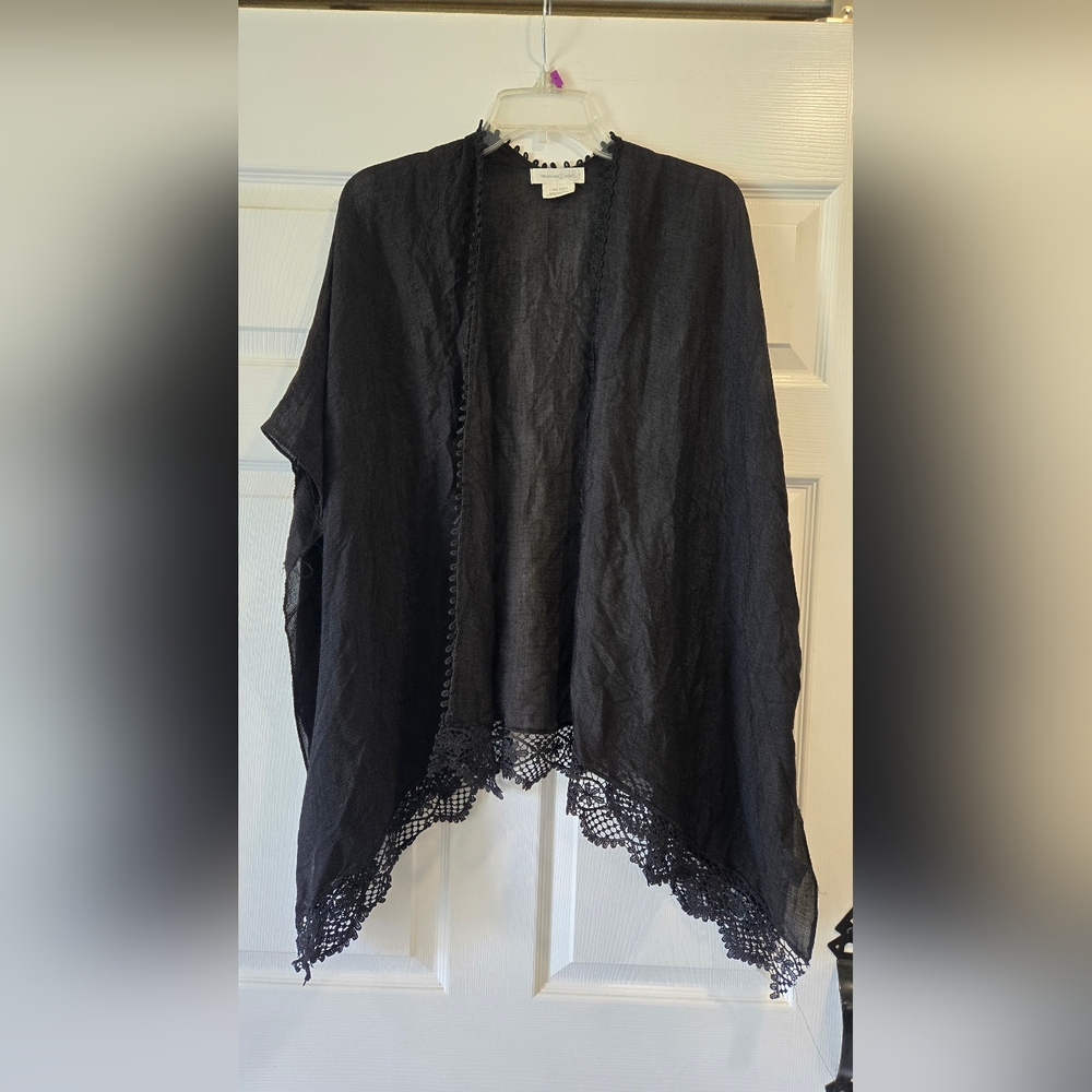 Treasure & Bond Black Fringe Hem Shrug